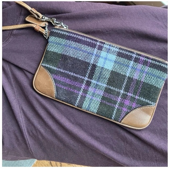 Coach Wristlet Limited Edition (gray/purple wool with leather accents)-Like New! - Picture 1 of 4